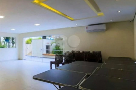 Apartamento a venda na Saúde de 80 metros com 3 dormitórios 1 suíte, 2 vagas e Depósito.
