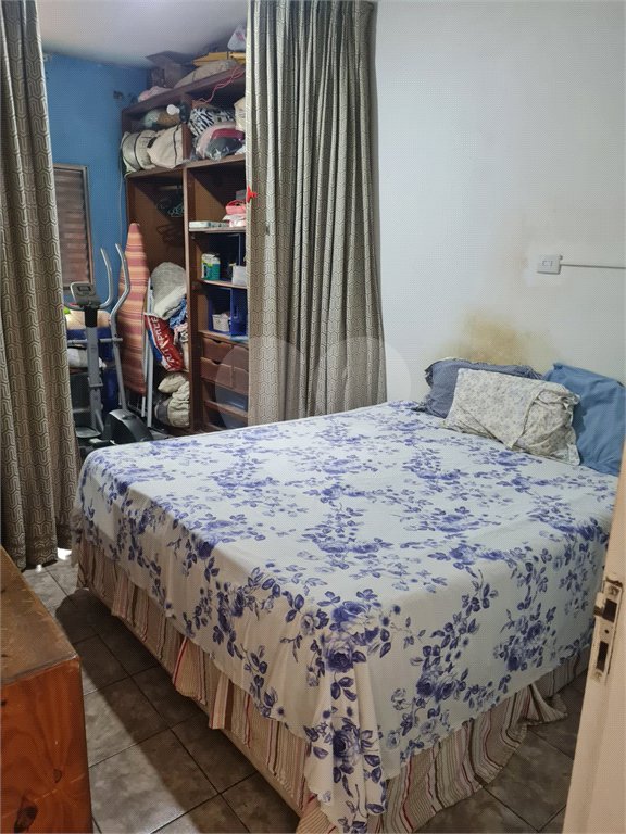 Casa à venda com 6 quartos em Vila dos Remédios, São Paulo, SP