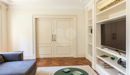 Apartamento à venda com 4 quartos, sendo 3 suítes,  em Tatuapé, São Paulo, SP