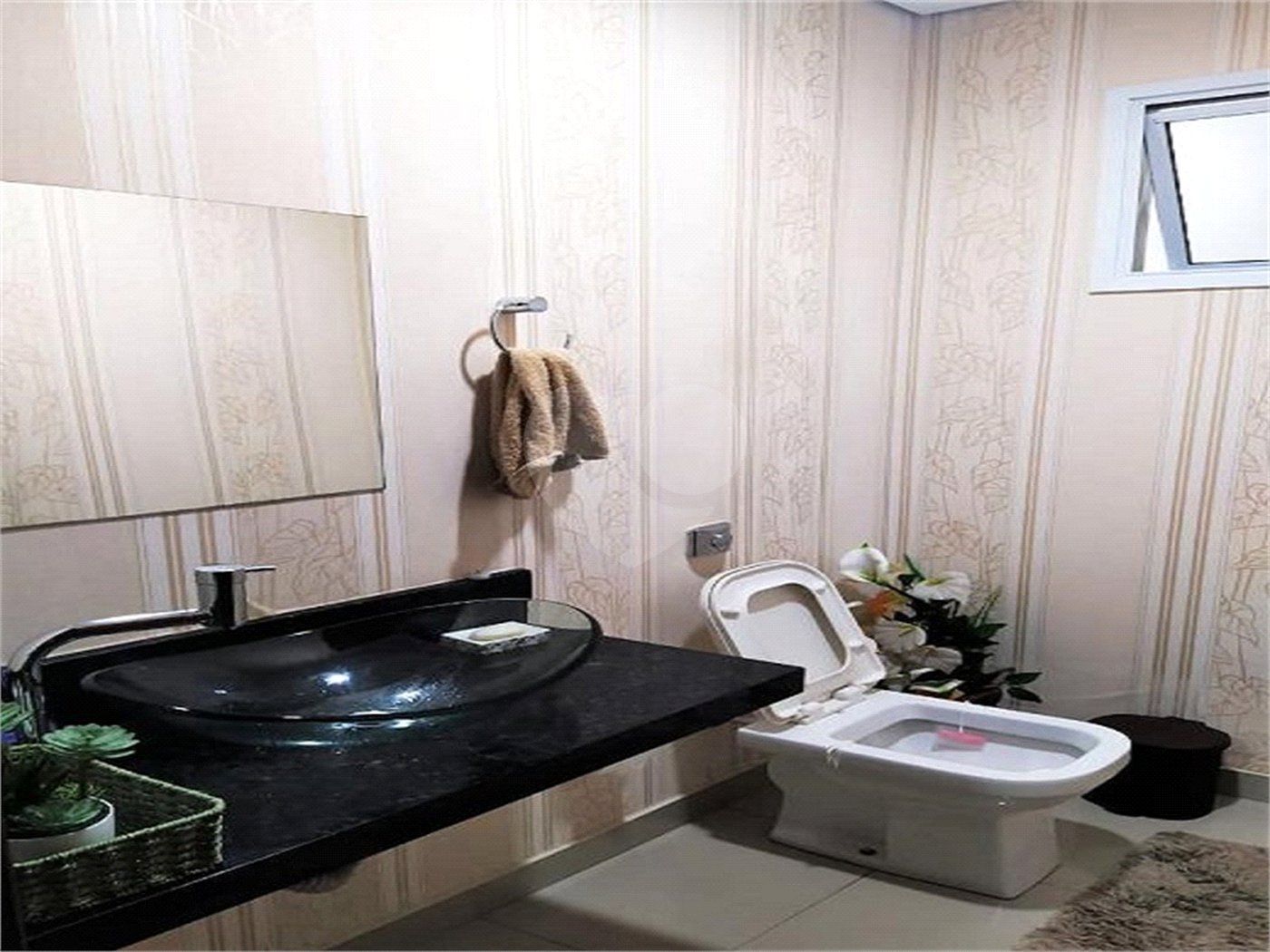 Casa à venda com 3 quartos, sendo 1 suíte,  no condomínio Golden Park Residence II, Sorocaba - SP