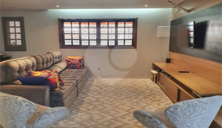 Sobrado à venda com 3 suítes em Tremembé, São Paulo, SP