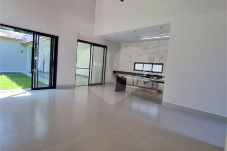 Casa à venda com 3 suítes no condomínio Terras de Santa Teresa, Itupeva - SP