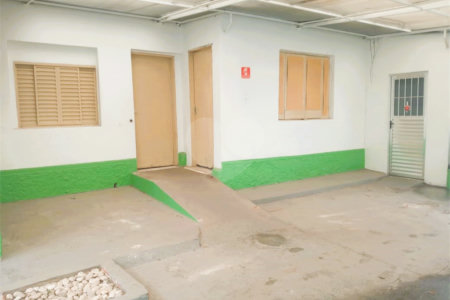 Casa à venda ou para alugar com 7 quartos, sendo 2 suítes, em Jardim Peri Peri, São Paulo, SP