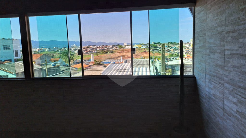 Casa à venda com 3 quartos, sendo 1 suíte,  em Jardim Universo, Mogi das Cruzes, SP