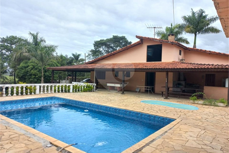Chácara à venda com 3 quartos, sendo 1 suíte,  no Centro, Guararema, SP