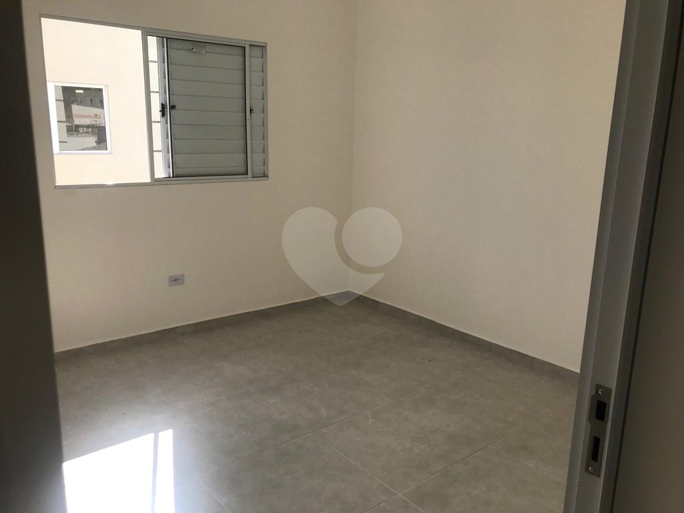 Casa de Vila à venda com 2 quartos em Jardim São Felipe, Atibaia, SP