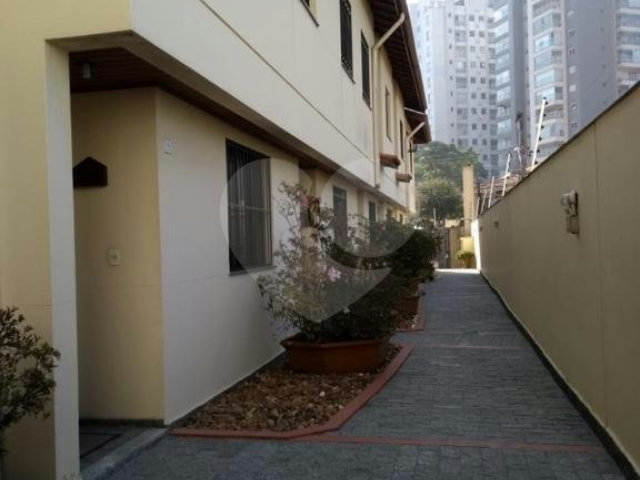 Casa à venda com 3 quartos, sendo 1 suíte,  no condomínio Vila da Vinci, São Paulo - SP