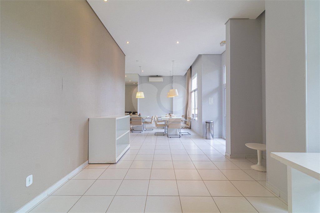 Apartamento à venda com 3 quartos, sendo 1 suíte,  em Morumbi, São Paulo, SP