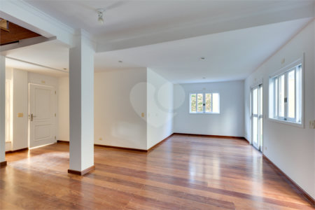 Casa para alugar com 4 quartos, sendo 2 suítes, no condomínio Cassiano Ricardo, São Paulo - SP