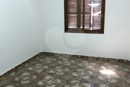 Sobrado à venda ou para alugar com 4 quartos, sendo 1 suíte, em Vila Regente Feijó, São Paulo, SP