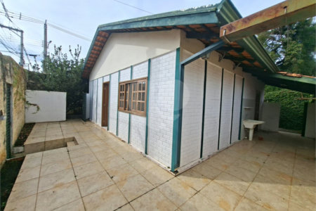 Casa à venda com 2 quartos no Centro, Alambari, SP