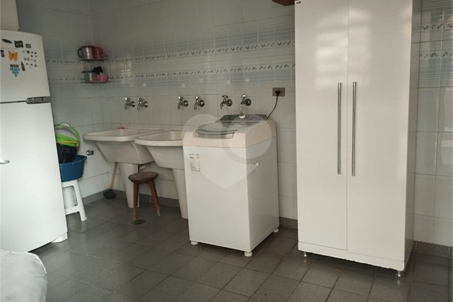 Sobrado à venda com 4 quartos, sendo 1 suíte, em Tremembé, São Paulo, SP