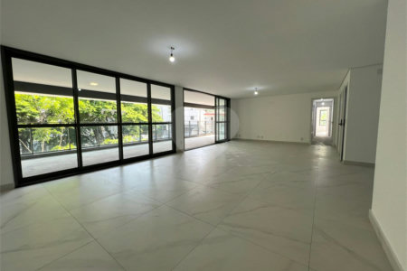 Apartamento à venda com 4 suítes em Sumaré, São Paulo, SP