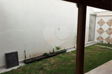 Casa à venda com 2 quartos no condomínio Residencial Cristal Lll, Mogi das Cruzes - SP