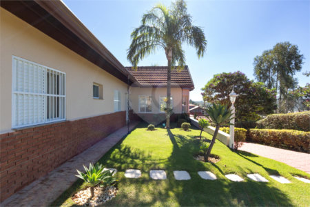 Casa Térrea à venda com 3 quartos, sendo 1 suíte, em Alpes D'ouro, Bom Jesus dos Perdões, SP