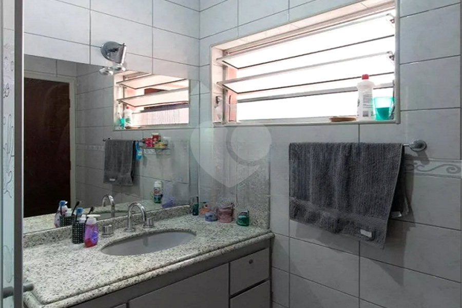 Casa à venda com 3 quartos, sendo 1 suíte, em Vila Gustavo, São Paulo, SP