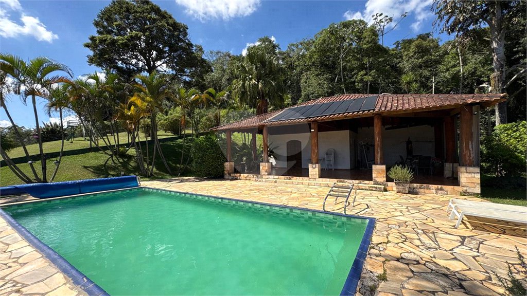 Sítio à venda com 4 quartos, sendo 2 suítes,  em Sorocamirim (canguera), São Roque, SP