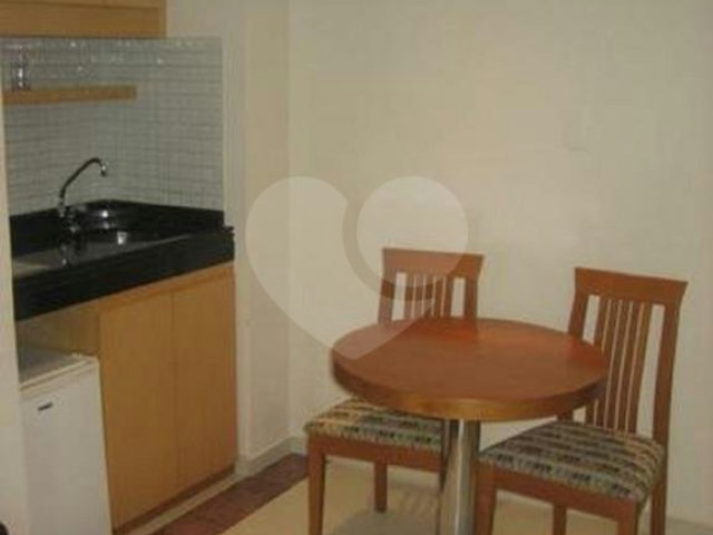 Flat à venda com 1 quarto em Santana, São Paulo, SP