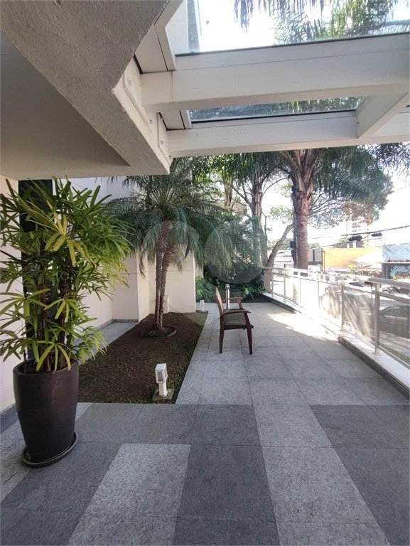 Excelente conjunto comercial para locação com 38 m², 2 salas com varanda e 1 vaga no Ipiranga!