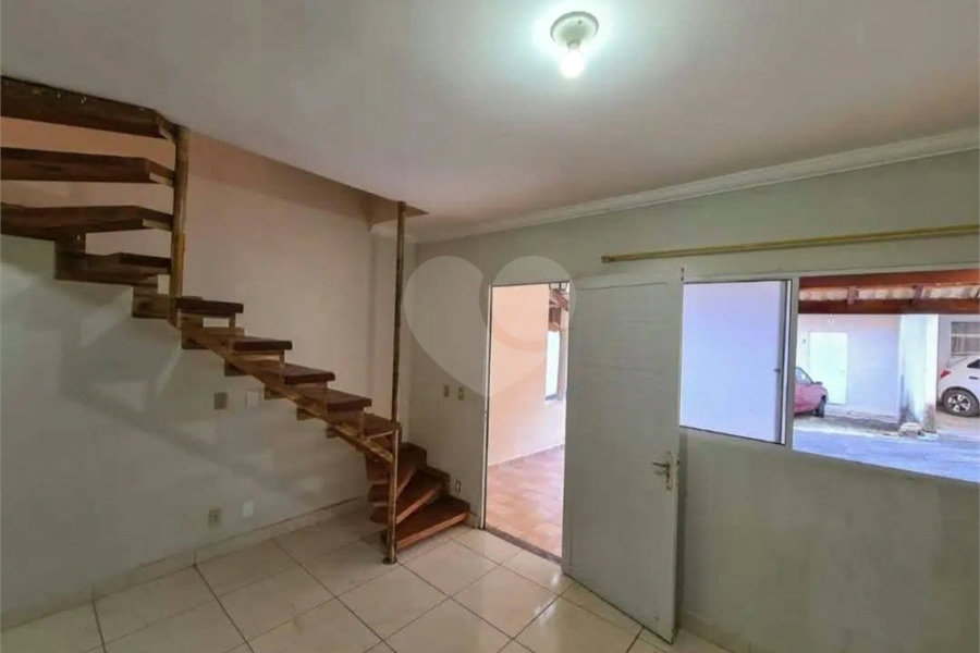 Casa à venda com 2 quartos no condomínio Villagio dos Pinhais, Pinhalzinho - SP