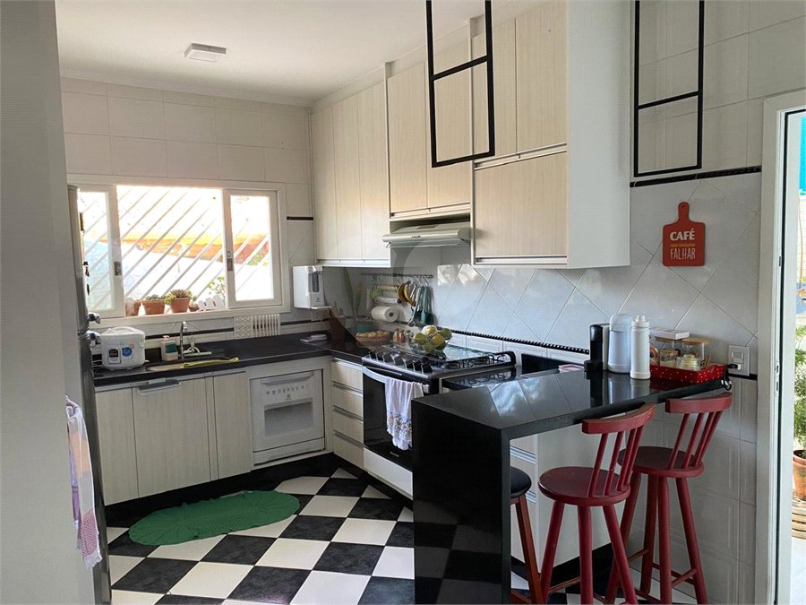 Casa à venda com 3 quartos, sendo 1 suíte, em Vila Suissa, Mogi das Cruzes, SP