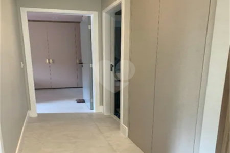 Apartamento à venda com 3 quartos, sendo 1 suíte, em Cidade São Francisco, São Paulo, SP