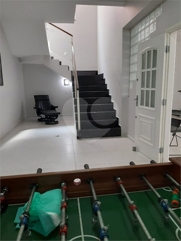 Sobrado à venda com 4 quartos, sendo 3 suítes, em Tremembé, São Paulo, SP