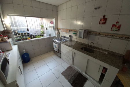 Casa Térrea à venda com 2 quartos em Jardim das Palmas, São Paulo, SP