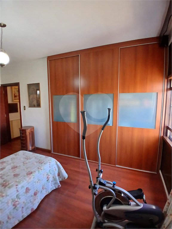 Sobrado à venda com 4 quartos, sendo 2 suítes, em Jardim Leonor, São Paulo, SP