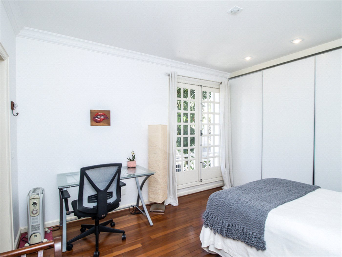 Casa à venda com 5 quartos, sendo 4 suítes, no condomínio Bounganville, São Paulo - SP