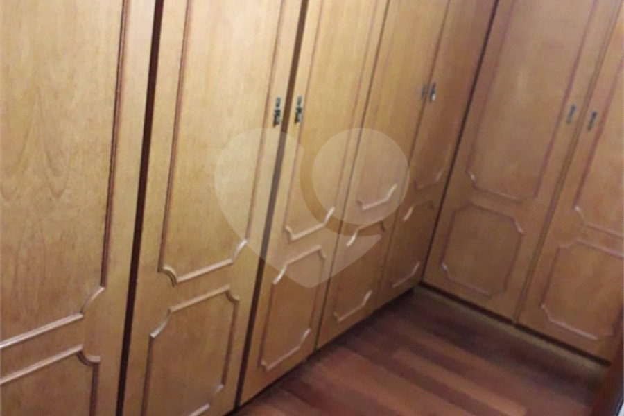 Sobrado à venda com 4 quartos, sendo 1 suíte, em Tremembé, São Paulo, SP