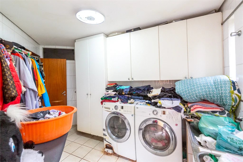 Casa à venda com 4 quartos, sendo 2 suítes, em Brooklin Paulista, São Paulo, SP
