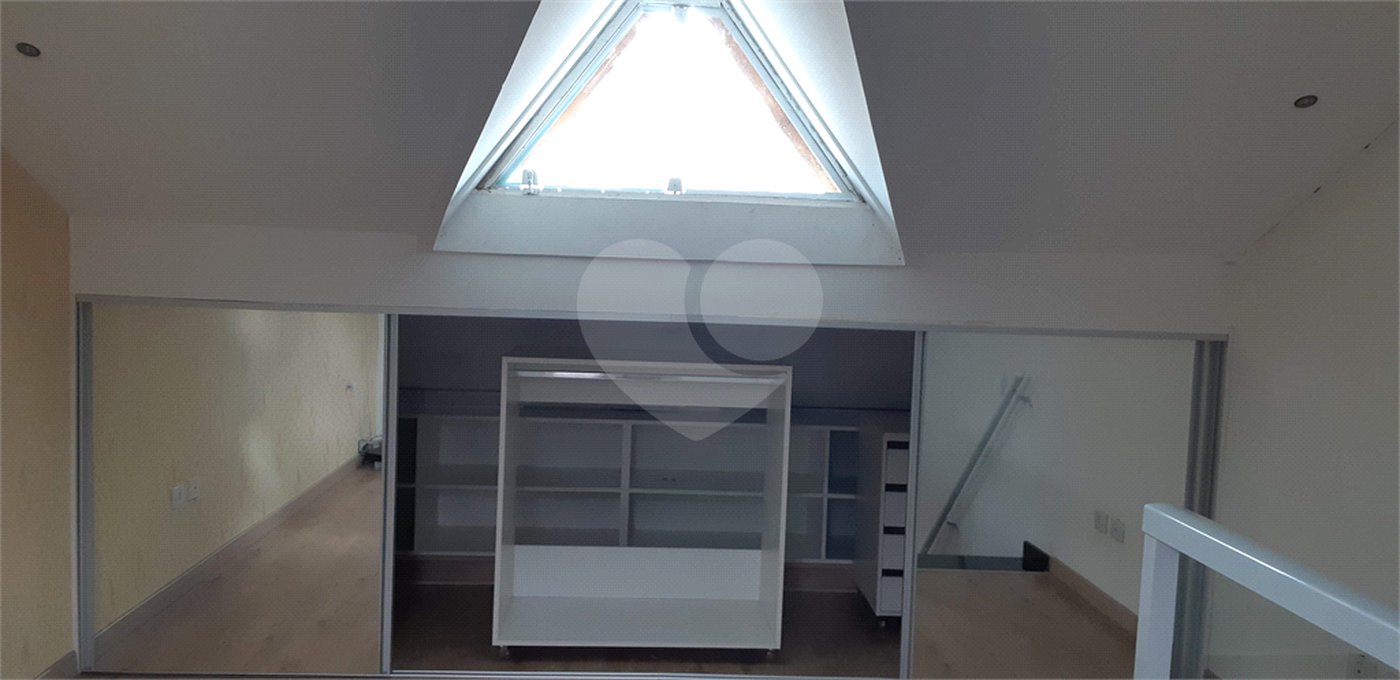 Casa à venda ou para alugar com 3 quartos, sendo 2 suítes,  no condomínio Residencial Erika, São Paulo - SP