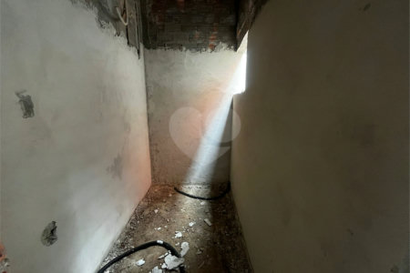 Casa à venda com 3 quartos, sendo 1 suíte, no condomínio Residencial Tivolli, Itapetininga - SP