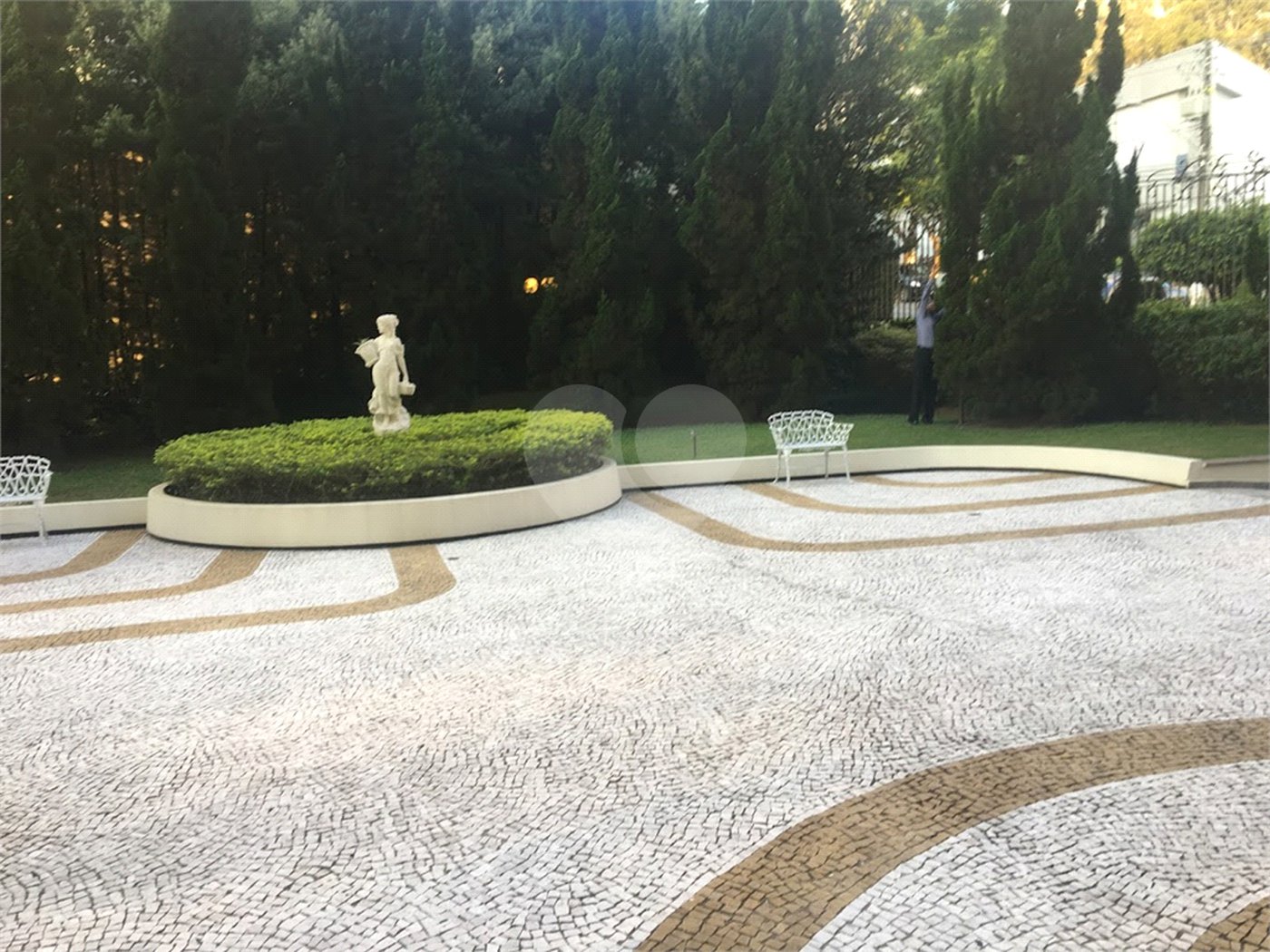 Apartamento à venda com 4 suítes em Vila Suzana, São Paulo, SP
