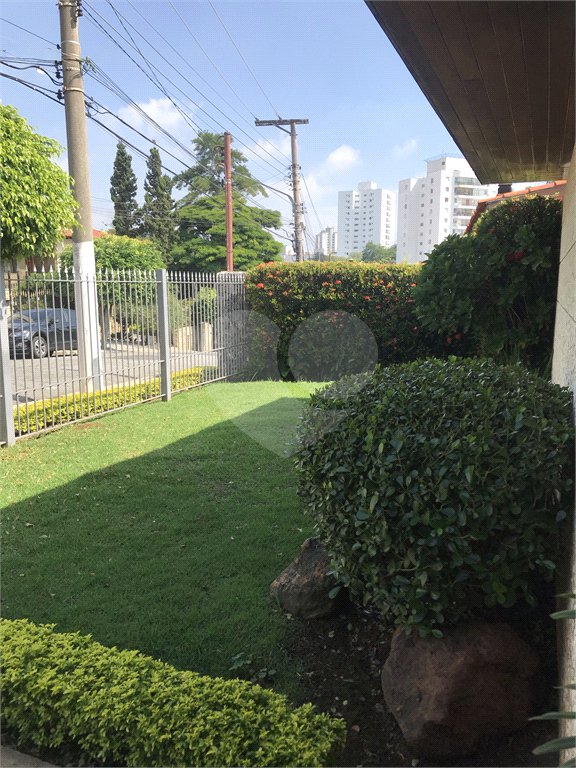 Sobrado à venda com 5 quartos, sendo 1 suíte, em Jardim São Bento, São Paulo, SP