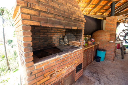 Chácara à venda com 4 quartos, sendo 1 suíte, em Saboó, São Roque, SP