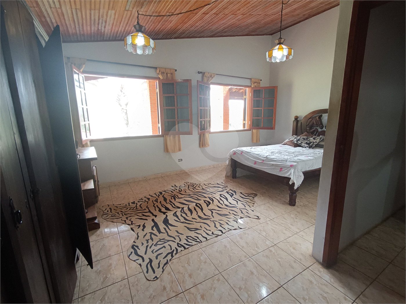 Sítio à venda com 6 quartos, sendo 5 suítes,  em Alto da Serra (mailasqui), São Roque, SP