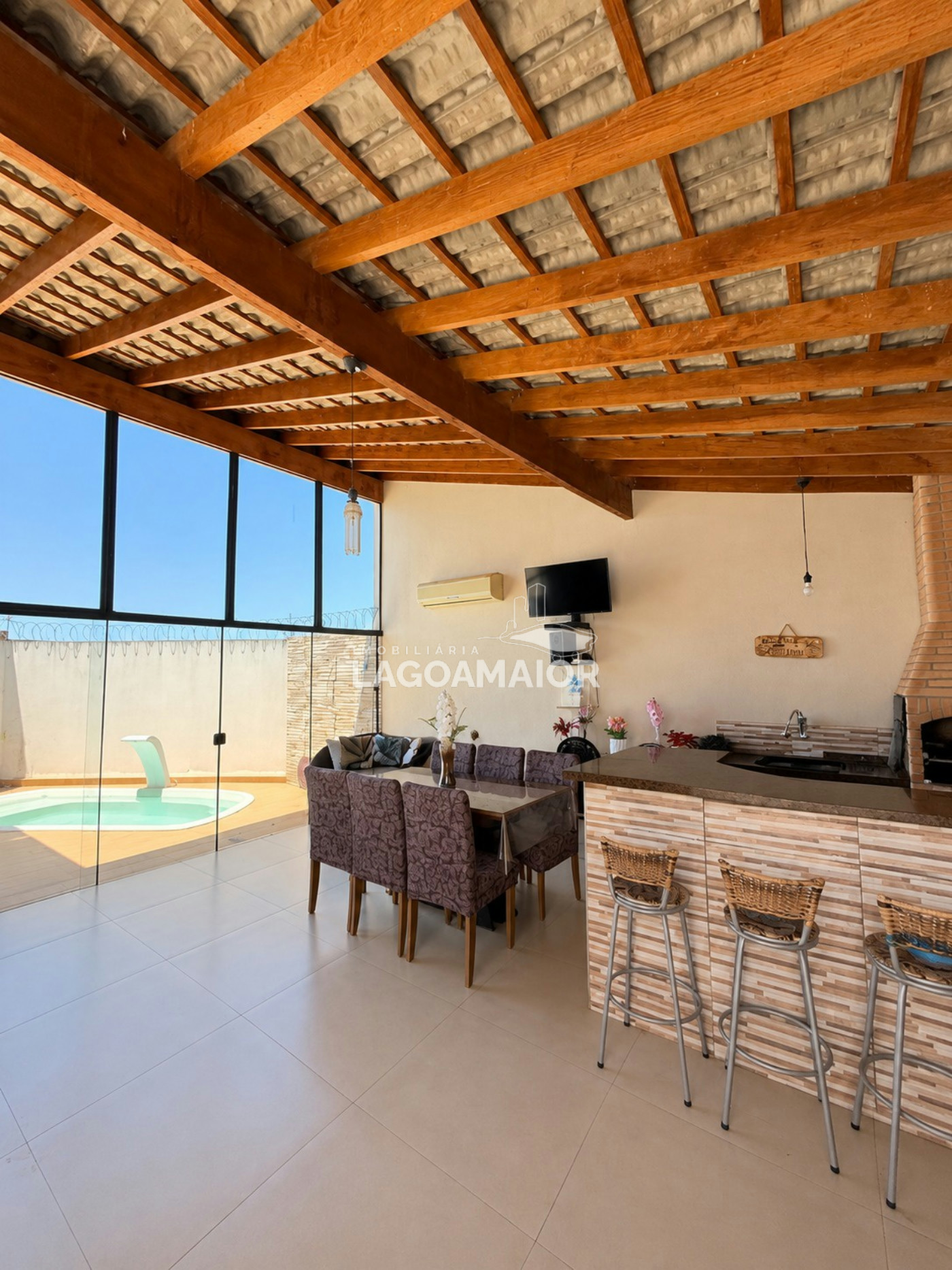 Casa à venda com 3 quartos, sendo 1 suíte, em Jardim dos Ipes, Três Lagoas, MS