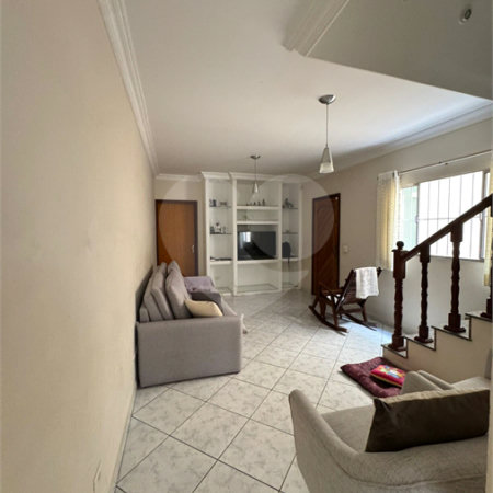 Casa à venda com 3 quartos, sendo 1 suíte, em Vila Constança, São Paulo, SP