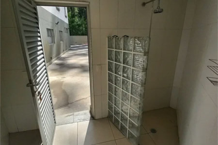 Apartamento à venda com 3 quartos, sendo 1 suíte,  em Vila Andrade, São Paulo, SP