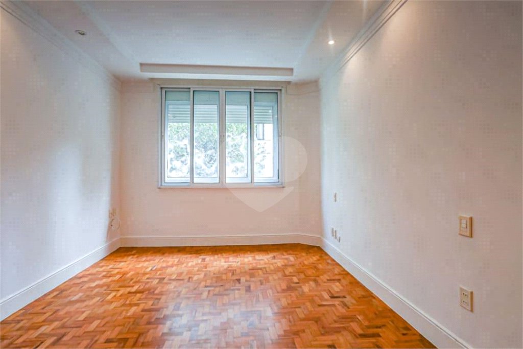 Apartamento na Bela Vista com 228m² 3 dormitorios Aceita e estuda Permuta.