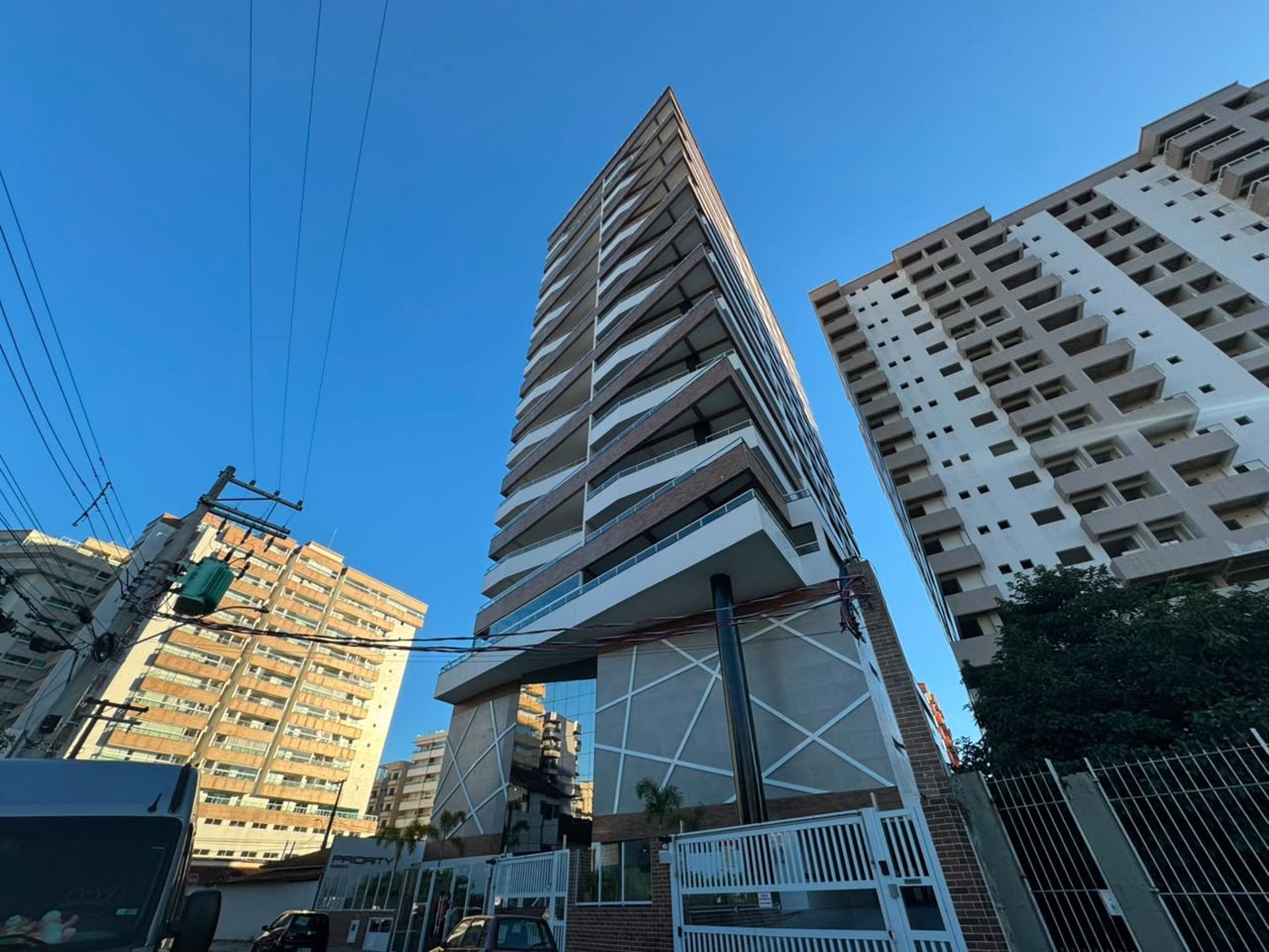 Apartamento à venda com 1 suíte em Caiçara, Praia Grande, SP