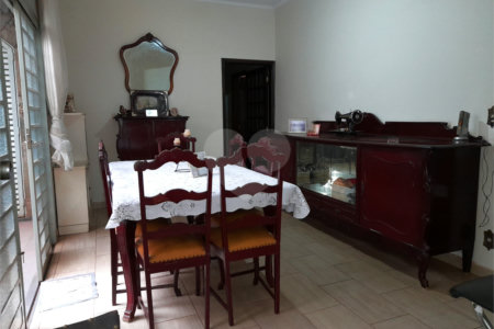 Casa à venda com 5 quartos, sendo 1 suíte,  em Jardim Anhangüera, Ribeirão Preto, SP