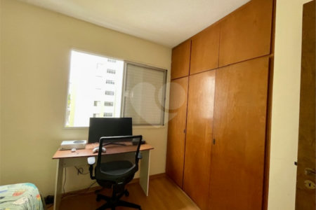 Apartamento com 3 dormitórios e 1 vaga fixa, em região tranquila perto da Av. Washingtonís e de diversos serviços. Ideal para quem quer morar bem e com comodidade.