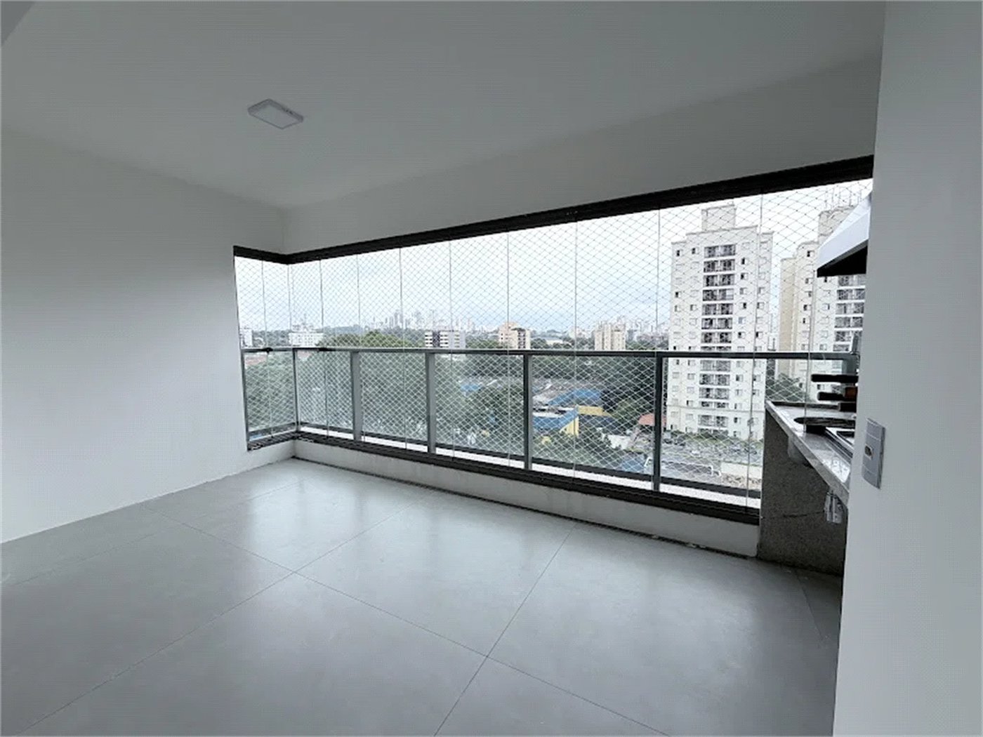 Apartamento à venda com 3 quartos, sendo 1 suíte,  em Vila Leopoldina, São Paulo, SP