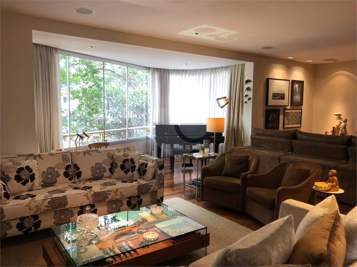 Apartamento à venda com 4 quartos, sendo 3 suítes, em Alto da Boa Vista, São Paulo, SP