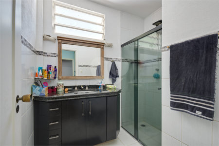 Sobrado à venda com 4 quartos, sendo 2 suítes, em Chácara Santo Antônio (zona Sul), São Paulo, SP