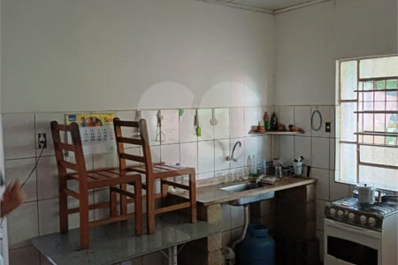 Casa à venda com 2 quartos em Vila Bernadotti, Mogi das Cruzes, SP