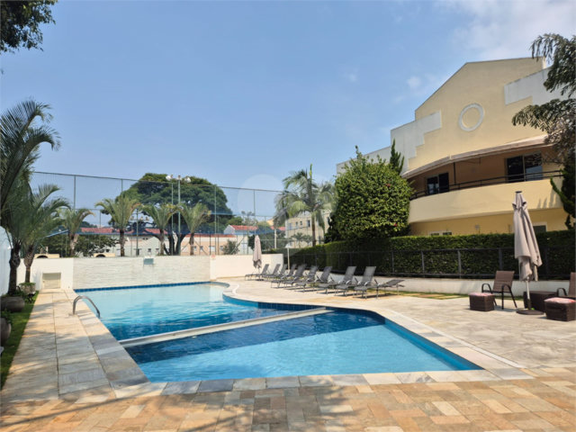 Casa à venda com 3 quartos, sendo 2 suítes,  no condomínio Quintas Marajoara, São Paulo - SP
